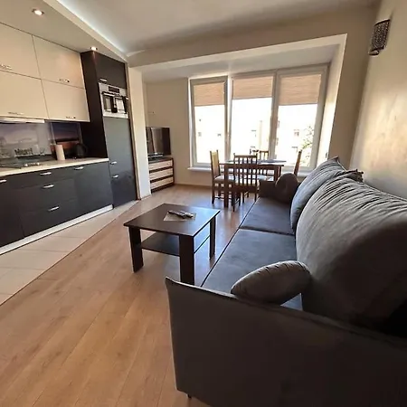 Bright 1 Bedroom Apt. With Balcony. Self Check In Apartment