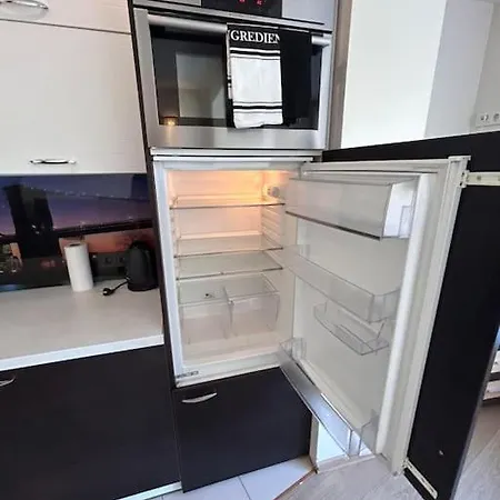 Bright 1 Bedroom Apt. With Balcony. Self Check In Apartment Palanga